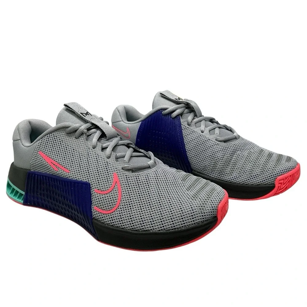 Nike active sneakers these